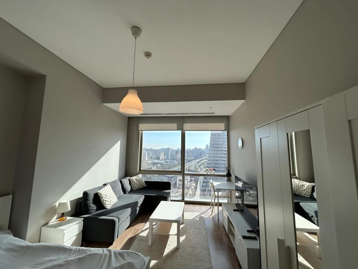 Apartment Exclusive At Center Of Atasehir